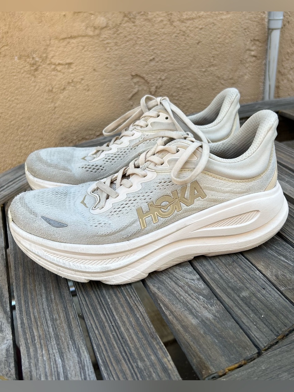 HOKA One One Bondi Cream Vanilla Size 8.5 Women’s WIDE Shoes